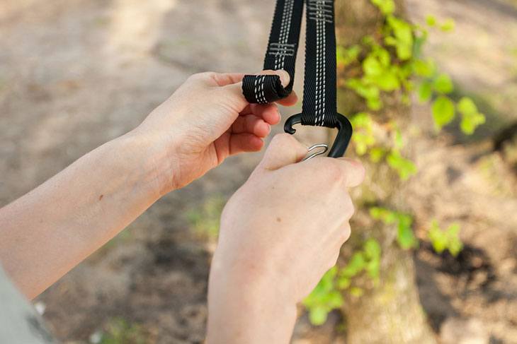shutterstock_733888480 best hammock straps for backpacking